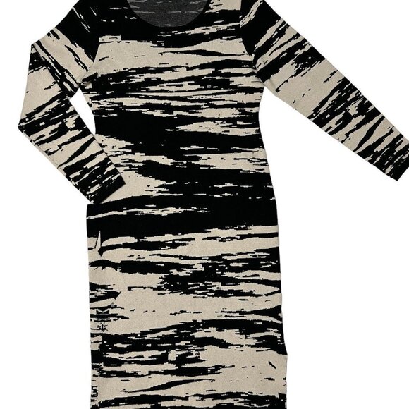 APRICOT Scenic Midi Knitted Dress. Size: 10 Color: Black And Cream - Picture 6 of 10
